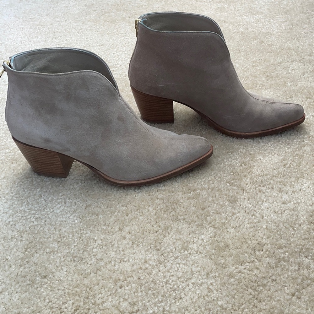 Vince suede “Havana” notch booties in light straw suede, size 8.5